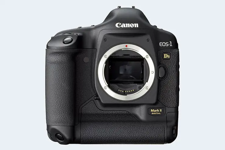 【ショット数1,575枚！】Canon EOS-1 Ds Mark Ⅱ カメラ ショット数1,575枚！】Canon EOS-1 Ds Mark Ⅱ カメラ ショット